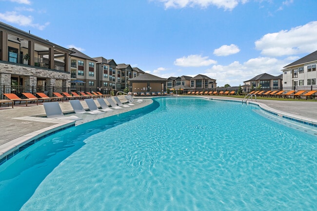 Pool - 19Nineteen Promenade