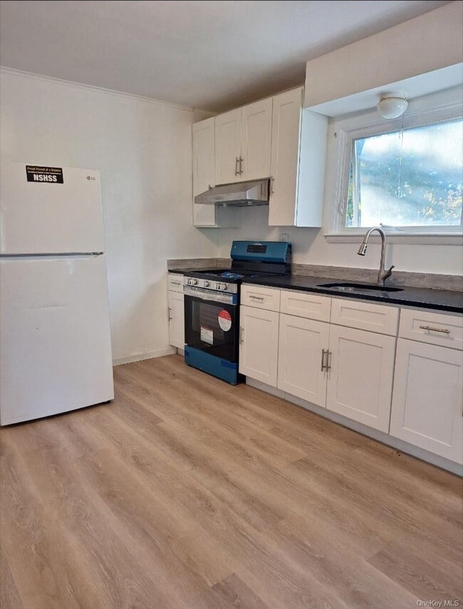 Photo - 652 NY-211 Unit 1