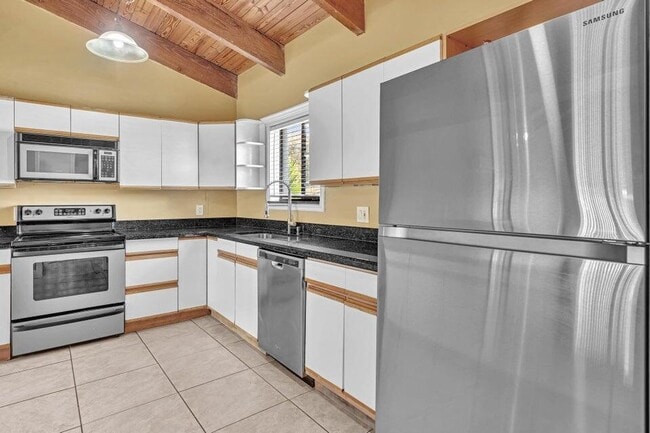 Photo - 2438 Southridge Rd