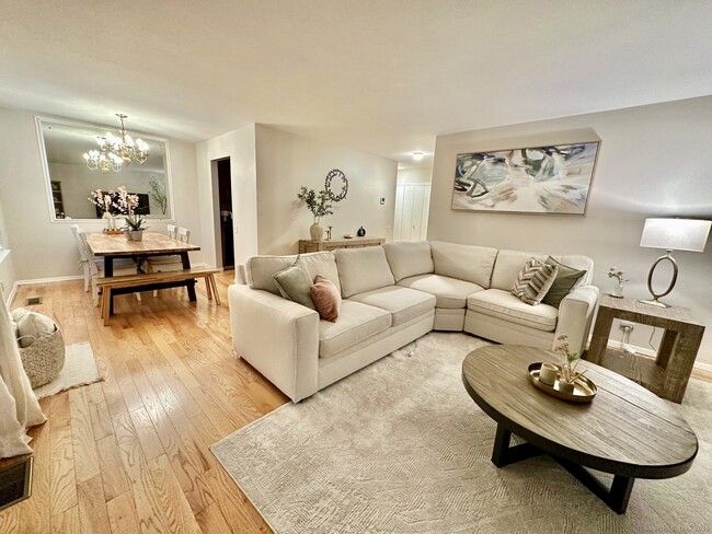 Photo - 13 Keeler Close Unit #13