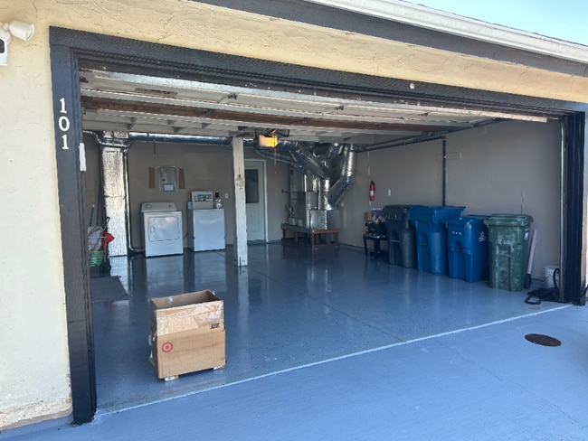 Photo - 101 Del Prado Dr