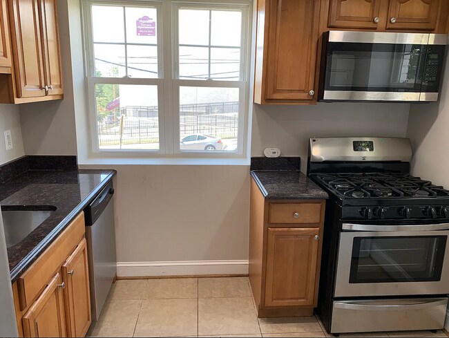 Photo - 3878 9th St SE