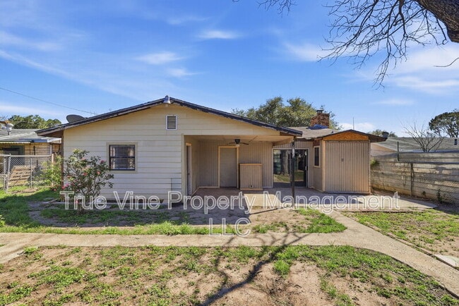 Photo - 3827 Devon Ave