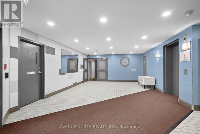 Photo - 318 Lorry Greenberg Dr Unité 323