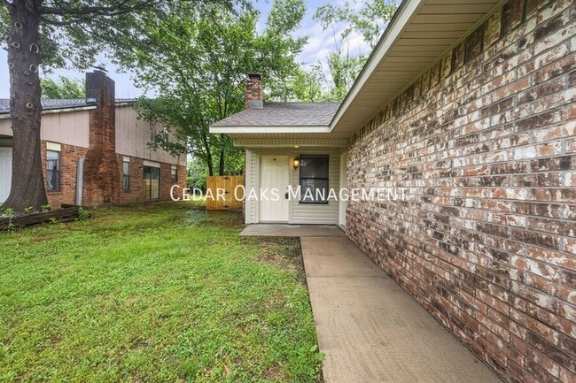 Photo - 507 N 37th St Apartment Unit 507 N 37th