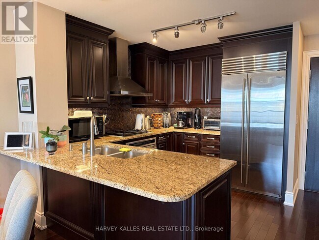 Photo - 1717 Avenue Rd Unit 317