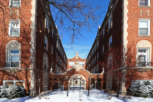 Photo - 1542-1548 W Sherwin Ave