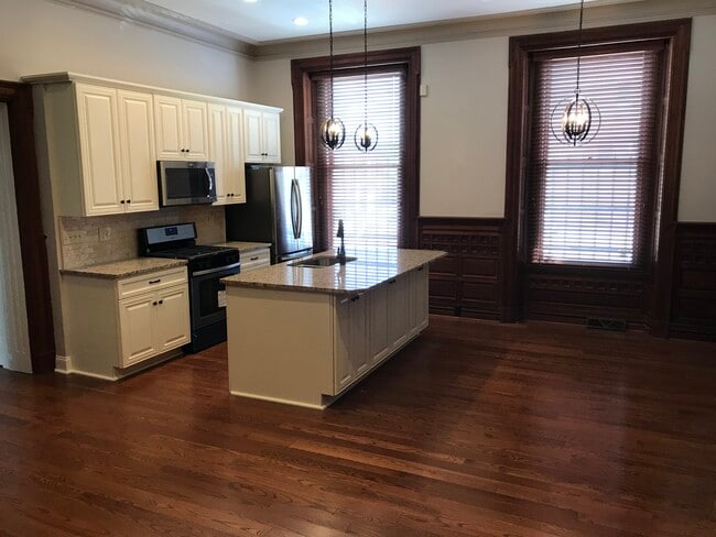 Photo - 930 N Lincoln Ave