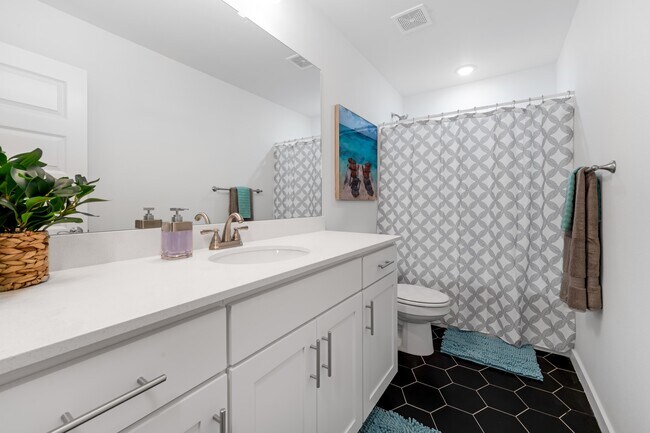 Photo - 415 Wagon Wheel Ave