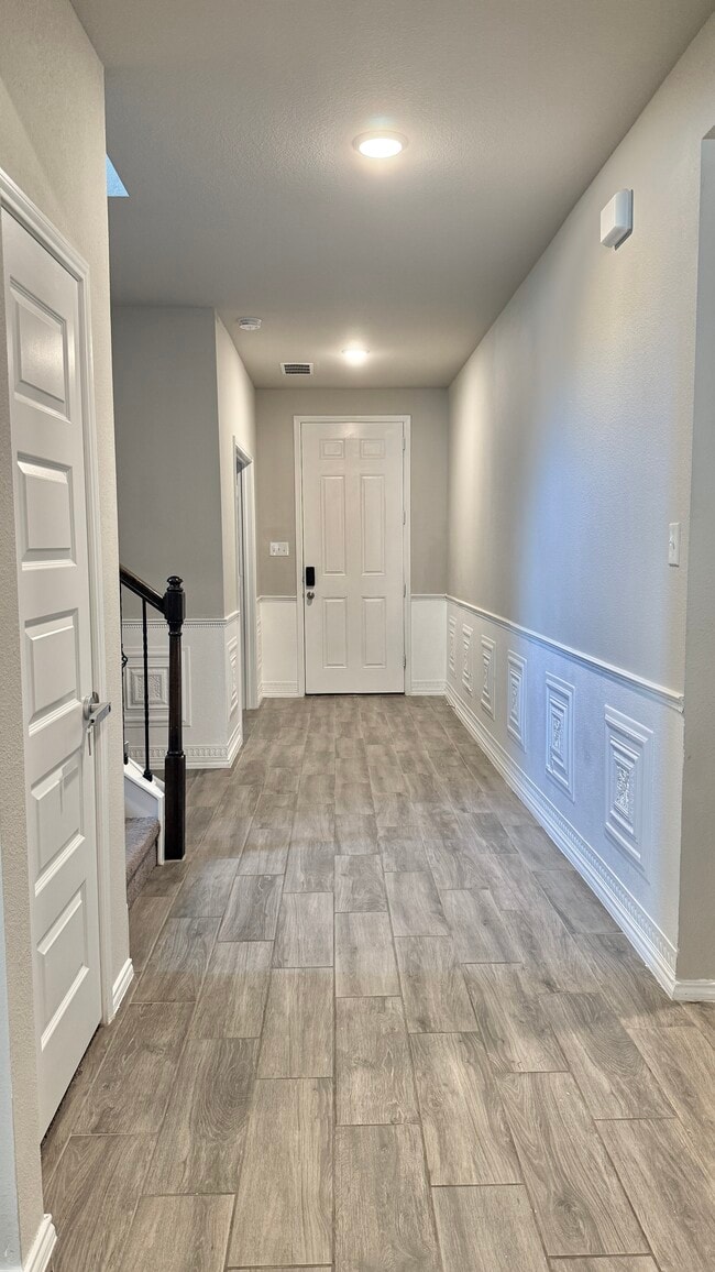 Photo - 5945 Hopkins Dr