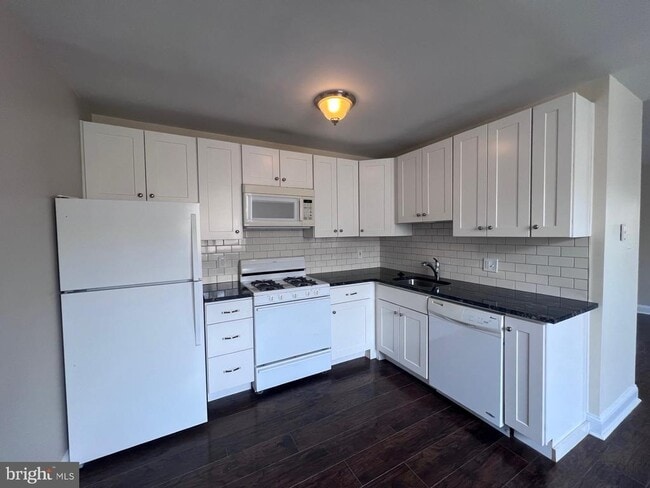 Photo - 443 Fairmount Ave Unit C