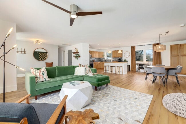 Photo - 705 NW J St Apartment Unit ID1221874P