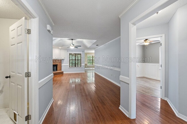 Photo - 2919 Pointewest Dr