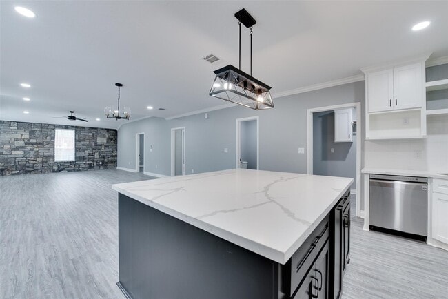 Photo - 10622 Rustling Oaks Dr