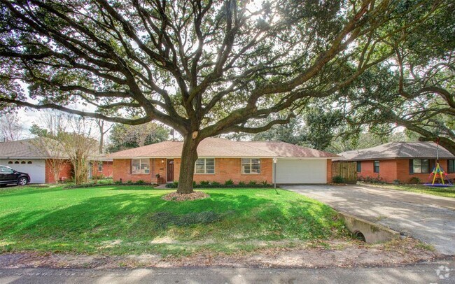 Building Photo - 8939 Rockhurst Dr Rental