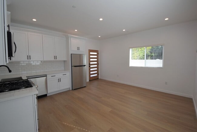 5915 Fair Ave Unit 5909