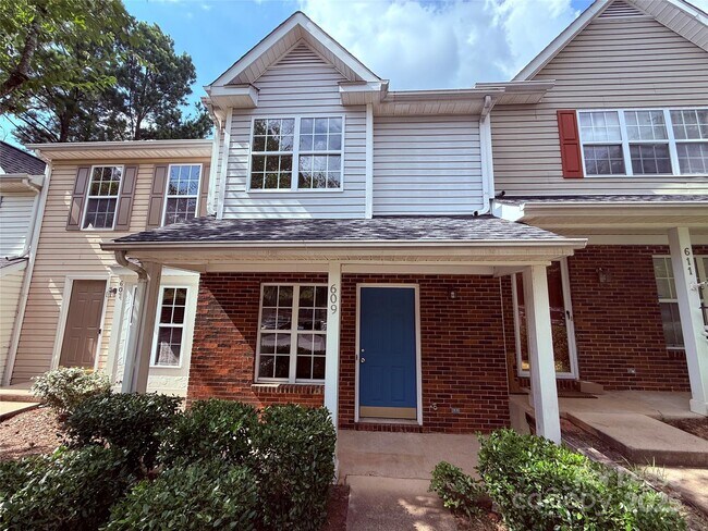 Building Photo - 609 Mountainwater Dr Rental