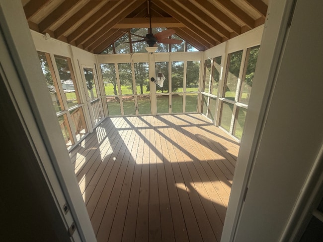 Photo - 136 Baxter Rd SE