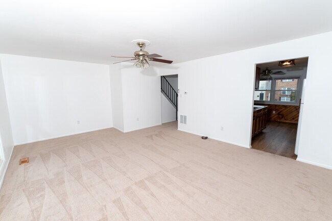 Living Room - 5 Farnsworth Rd