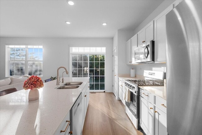 Photo - 271 Charlestowne Lake Dr