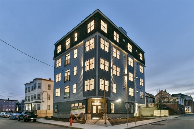 Building Photo - 87 Parker St Unit 403A