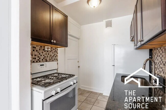 Photo - 1371 W Estes Ave Unit 1371 West Estes Avenue