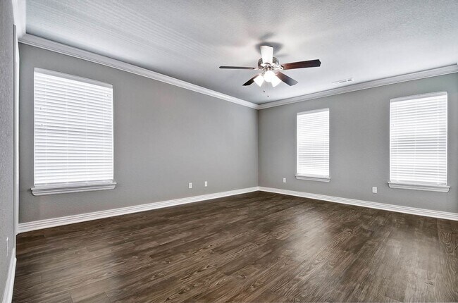 Photo - 3 Bed 2 1/2 Bath House For Lease - Lowell, AR