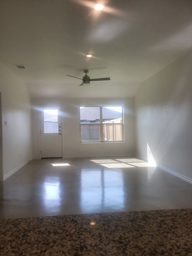 Photo - 1265 Lehmann Dr