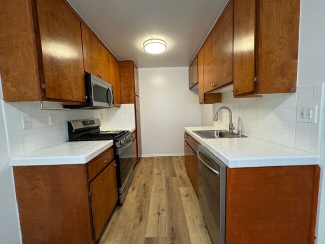Photo - 5650 Fair Ave