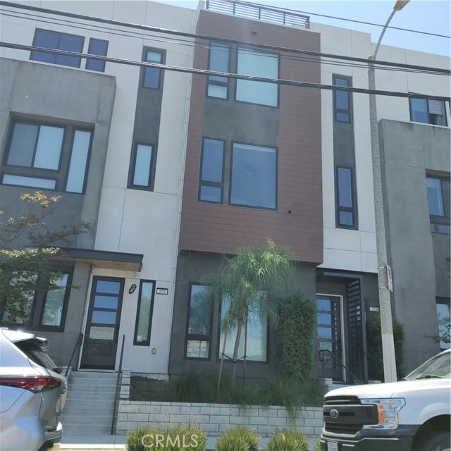 Building Photo - 275 W 8th St Rental