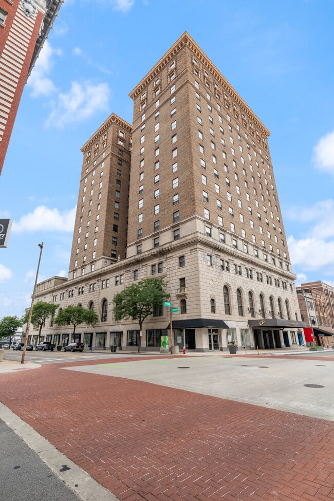 Commodore Perry Apartments