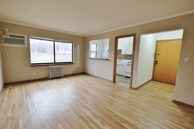 Photo - Carousel Flats