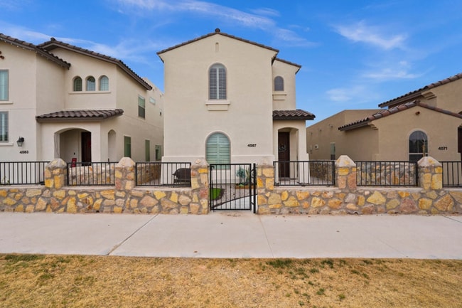 Building Photo - 4567 Marisabel Azcarate St Rental