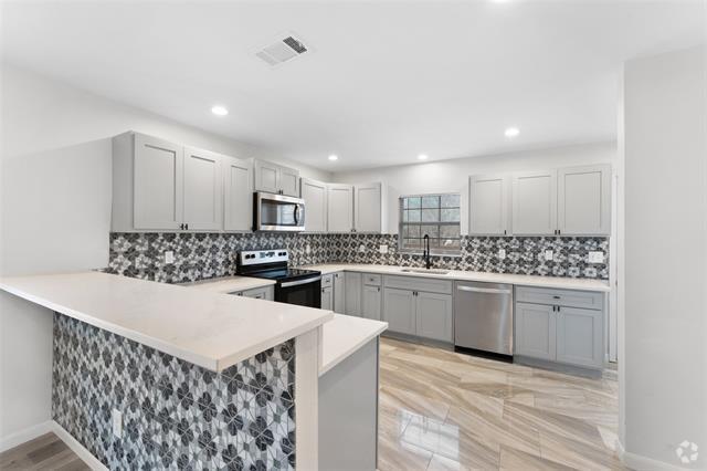 Building Photo - 801 Peters Colony Rental