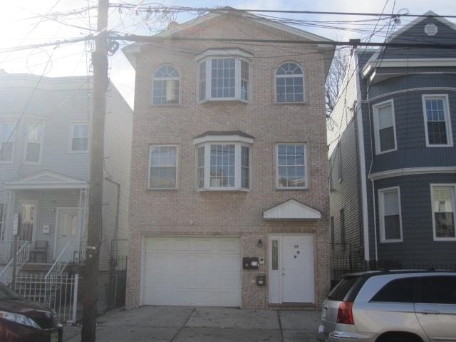 Building Photo - 99 Bidwell Ave Unit 2