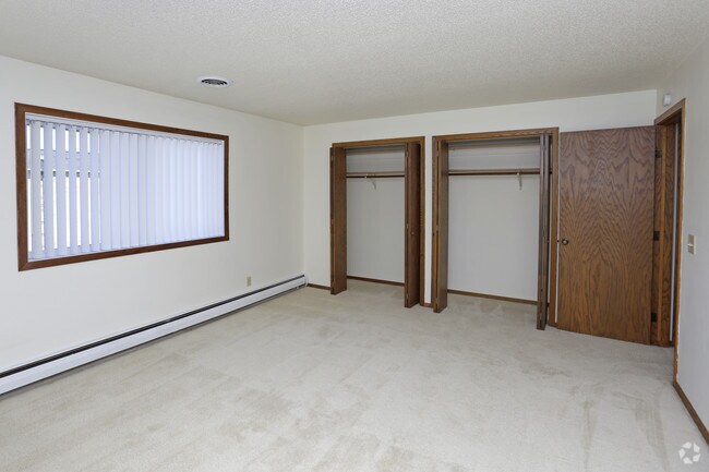2BR, 1BA - 1,020 SF