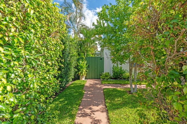 Photo - 3725 S Olive Ave