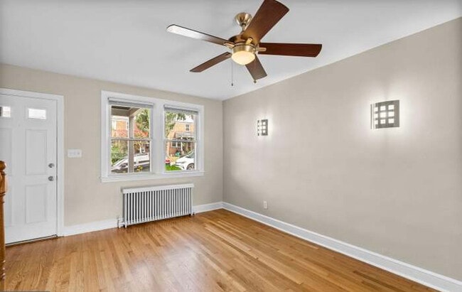 Photo - 1315 W 37th St Unidad House