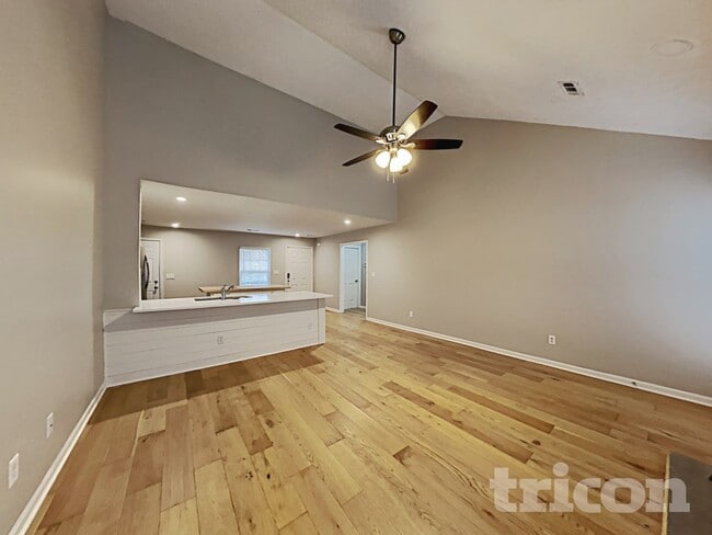 Photo - 4021 Deer Run Trce