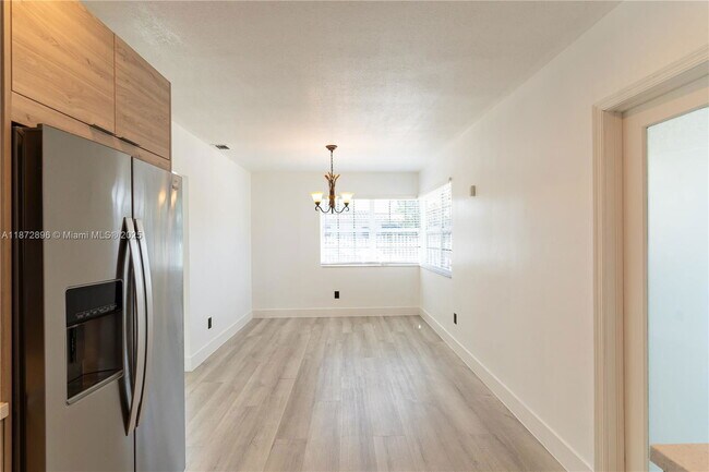 Photo - 431 NW 47th St