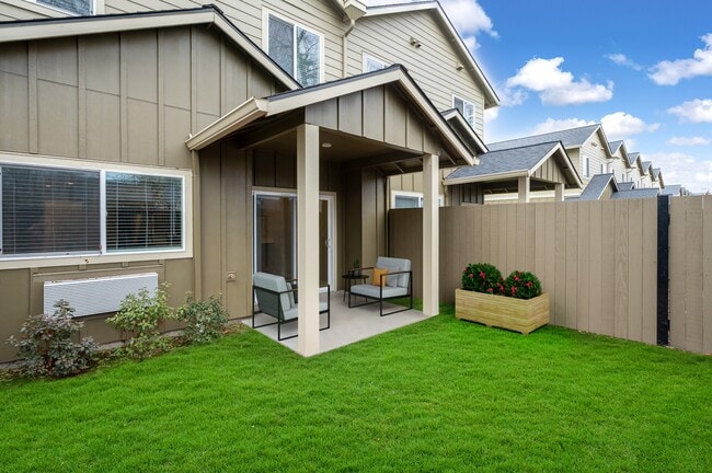 Autumn Woods | Townhome Patio
