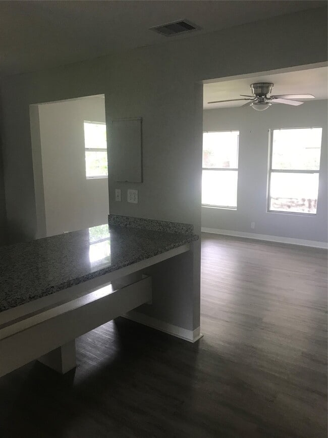 Photo - 1728 Kansas St