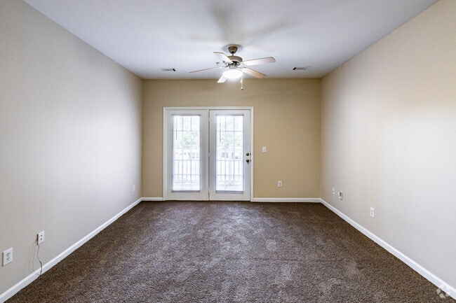 2BR, 1BA - 983SF - Living Room - Preserve At Metrocenter
