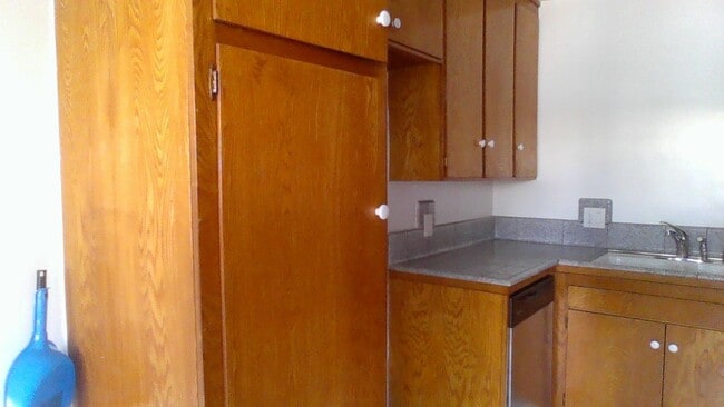 Photo - Tiki Apartments