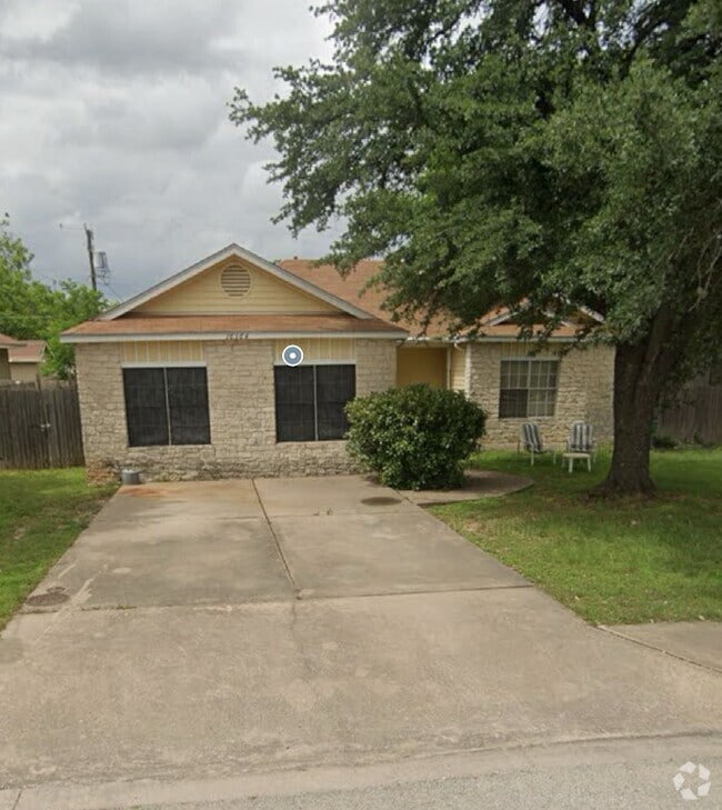 Building Photo - 16364 Edgemere Dr Rental