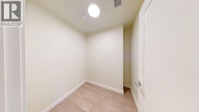 Photo - 6138 Birney Ave Unit 1006