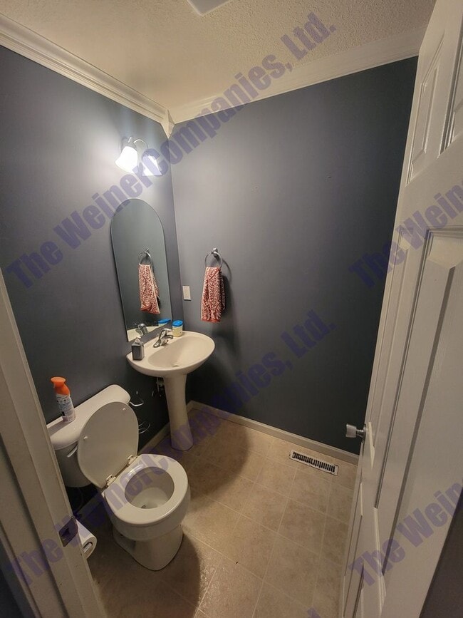 Photo - 3 Bedroom/2.5 Bathroom Townhome – Available August 1st!