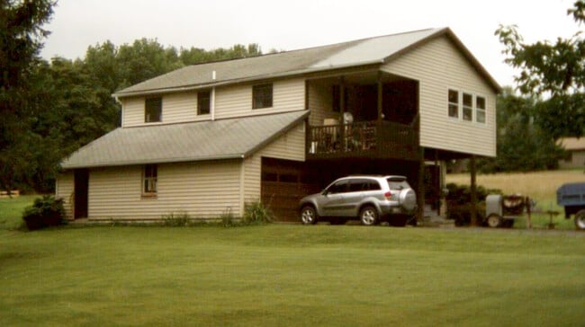 Building Photo - 9 Turner Rd