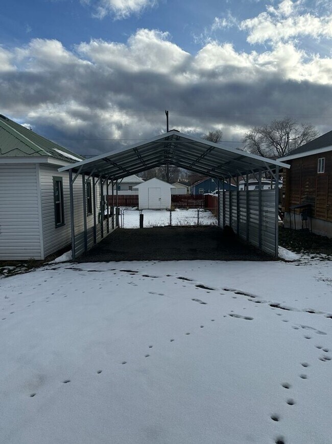 Photo - Charming 2 Bed, 1 Bath Home in Saint Anthony!