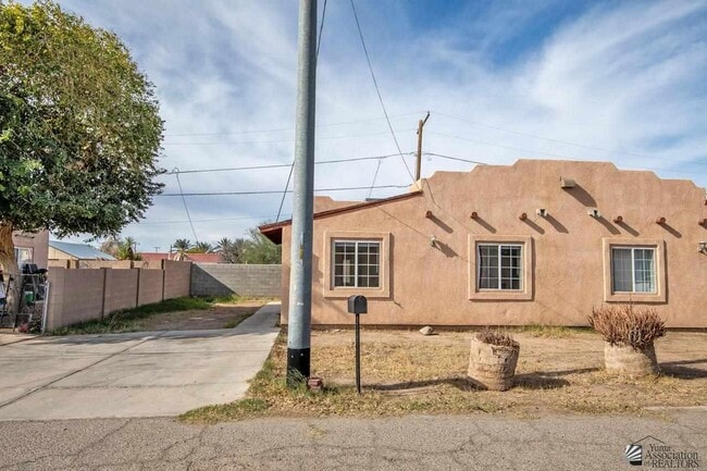 Photo - 986 S 37th Ave